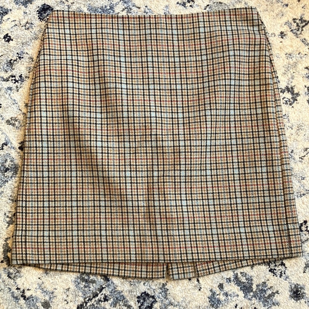 Banana Republic tweed skirt. Size 8.